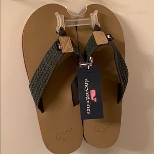 Vineyard Vines Flip Flops